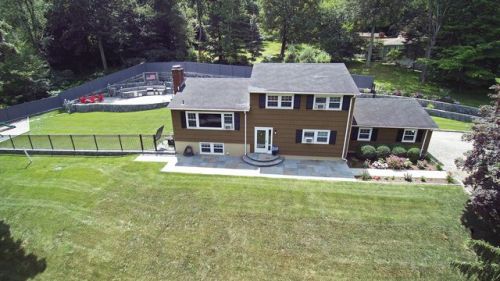 78 Grandview Dr, Ridgefield, CT 06877 exterior