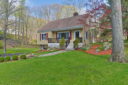 9 Black Birch Dr, Wilton, CT 06897 exterior