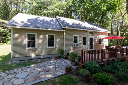 44 Hay Hill Rd, Francestown, NH 03043 exterior
