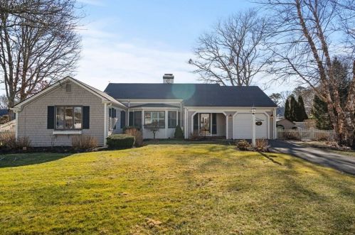 91 Chipping Green Cir, Yarmouth, MA 02664 exterior