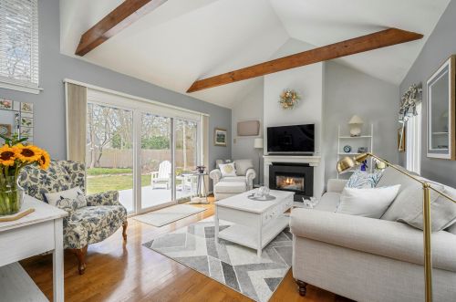 20 Crescent Ln, Brewster, MA 02631 exterior
