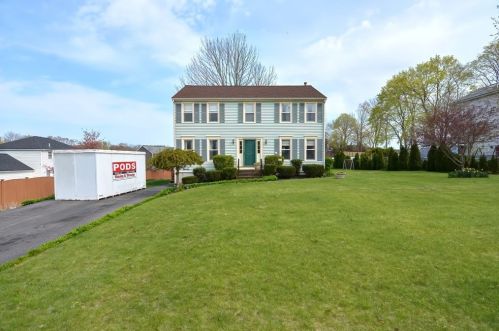 1 Sandy Hill Dr, East-Bridgewater, MA 02324 exterior