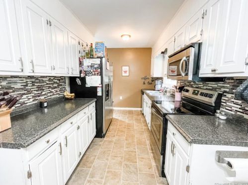 44 Northern Dr, Moosup, CT 06354 exterior
