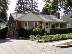 15 Rose Dr, Newton, MA 02465 exterior