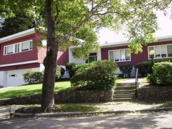 19 Treeland Cir, Newton, MA 02458 exterior