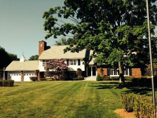 1154 Coleman Rd, Cheshire, CT 06410 exterior