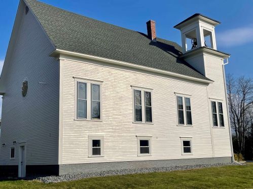 67 Lime Kiln Rd, Benton, NH 03780 exterior