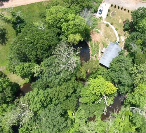 261 Totoket Rd, North-Branford, CT 06471 exterior