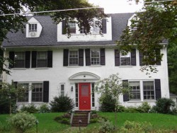 22 Roslyn Rd, Newton, MA 02468 exterior