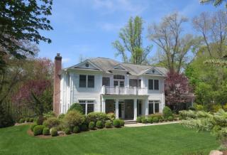 58 Parsonage Rd, Greenwich, CT 06830 exterior