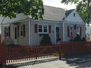 185 Perrin Ave, Pawtucket, RI 02861 exterior