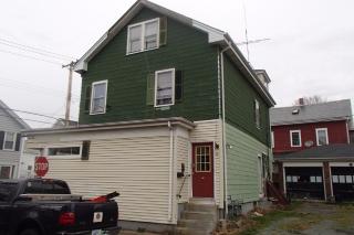 29 Clinton Ave, Middletown, RI 02840 exterior