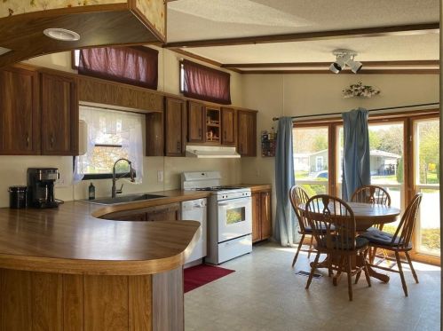 28 Lear Dr, Coventry, RI 02816 exterior