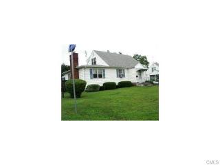 84 Calvert Pl, Bridgeport, CT 06606 exterior