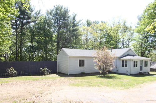 29 Ridge Rd, Lisbon, ME 04252 exterior