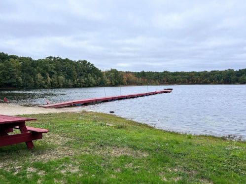 315 Staghead Dr, Pascoag, RI 02859 exterior