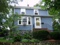 82 Taft Ave, Newton, MA 02465 exterior