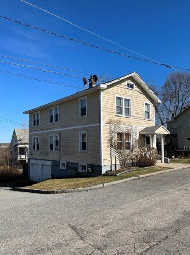 120 Riverview Ave, United States Coast Guard Ac, CT 06320 exterior