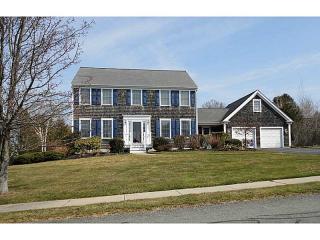 201 Island Dr, Middletown, RI 02842 exterior