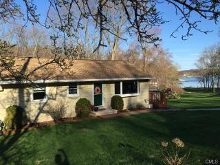 7 Bayview Dr, Brookfield Center, CT 06804 exterior