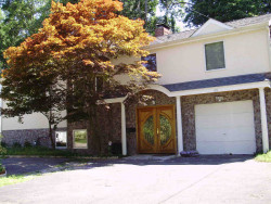 121 Hartman Rd, Newton, MA 02459 exterior