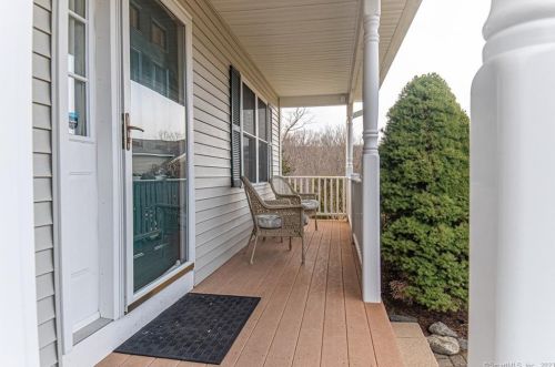 108 Meadow Brook Rd, Seymour, CT 06478 exterior