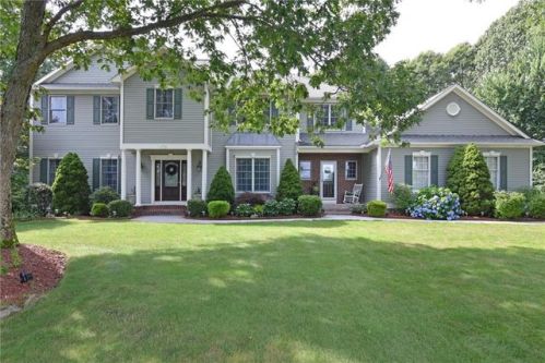 172 Finch Ln, South-Kingstown, RI 02874 exterior