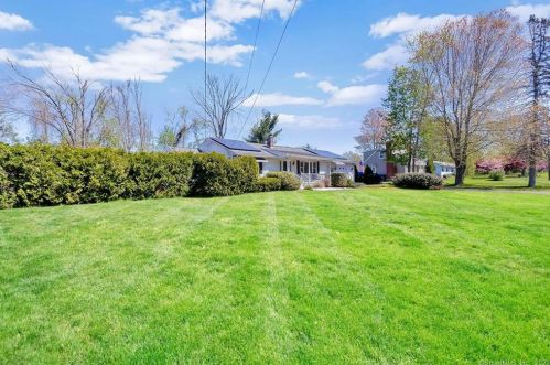 45 Reservoir Ave, East-Windsor, CT 06016 exterior