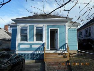 121 Hazael St, Providence, RI 02908 exterior