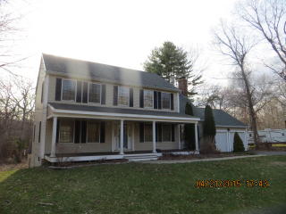 8 Reservoir Rd, Clinton, CT 06413 exterior