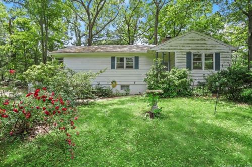 19 Valley View Rd, Norwalk, CT 06851 exterior