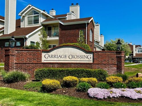 262 Carriage Crossing Ln, Middletown, CT 06457 exterior