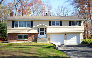 74 Palisade Ave, Bridgeport, CT 06610 exterior