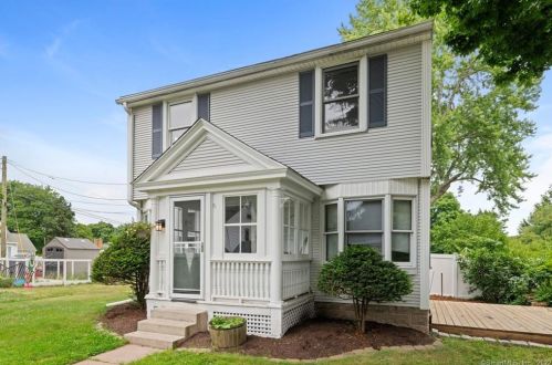 213 Autumn St, Manchester, CT 06040 exterior