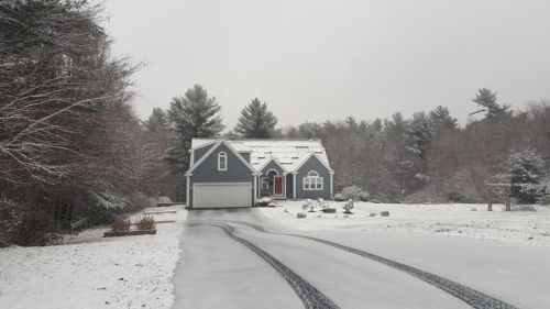 28 Buttonwood Dr, Plympton, MA 02367 exterior