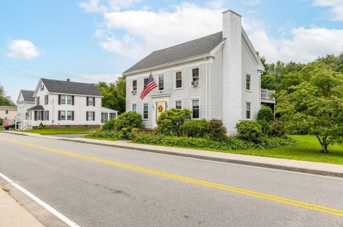 18 Pleasant St, Salisbury Beach, MA 01952 exterior