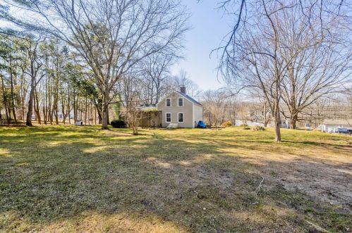 4 Clinic Rd, Abington, CT 06230 exterior