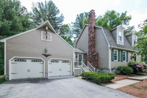 37 Windchime Dr, Mansfield, MA 02048 exterior