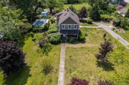 23 Potter Hill Rd, Westerly, RI 02891 exterior