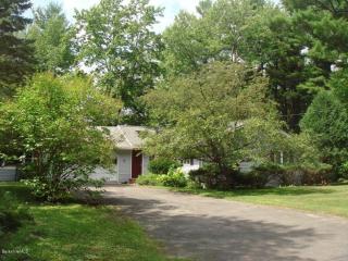 261 Skyboro Rd, Pownal, VT 05261 exterior