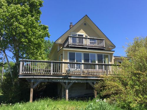 67 Boston Rd, Vinalhaven, ME 04863 exterior