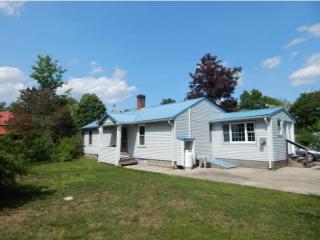 22 West St, Swanzey, NH 03446 exterior