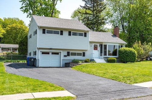 60 Willard Dr, Enfield, CT 06082 exterior