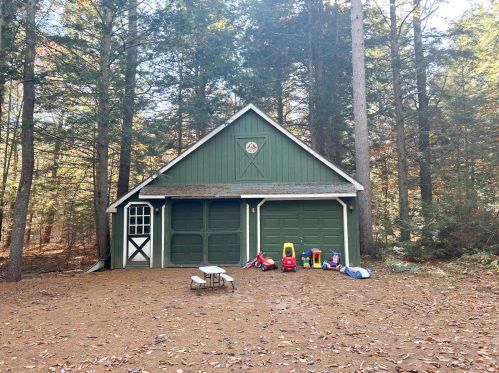 26 Front Ave, Poland, ME 04274 exterior