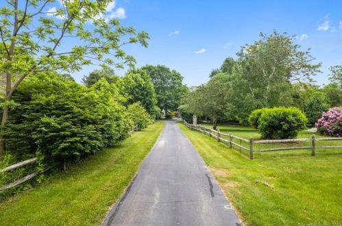 7 Bittersweet Ln, Lyme, CT 06371 exterior