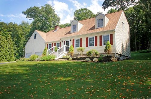 13 Old Country Rd, Seymour, CT 06478 exterior
