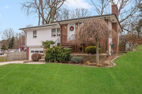 1040 Atwood Ave, Johnston, RI 02919 exterior