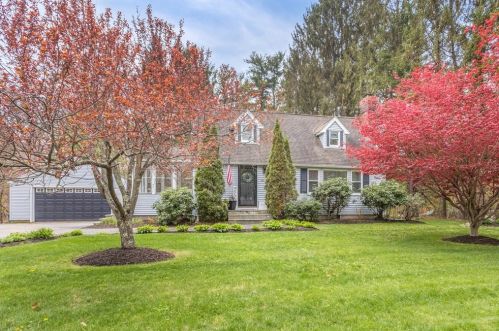 165 Great Rd, Maynard, MA 01754 exterior