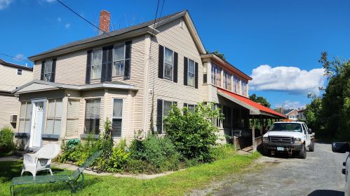 88 Pleasant St, Unity, NH 03743 exterior