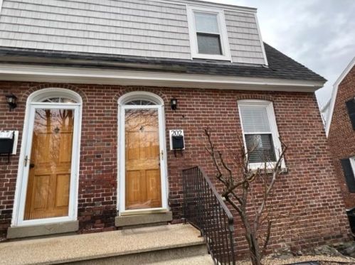 202 Raleigh Way, Portsmouth, NH 03801 exterior